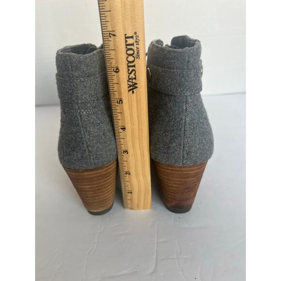 Dr. Scholl's Women’s Conquer Comfort Gray Flannel Wedge Bootie Size 11W - Picture 7 of 10